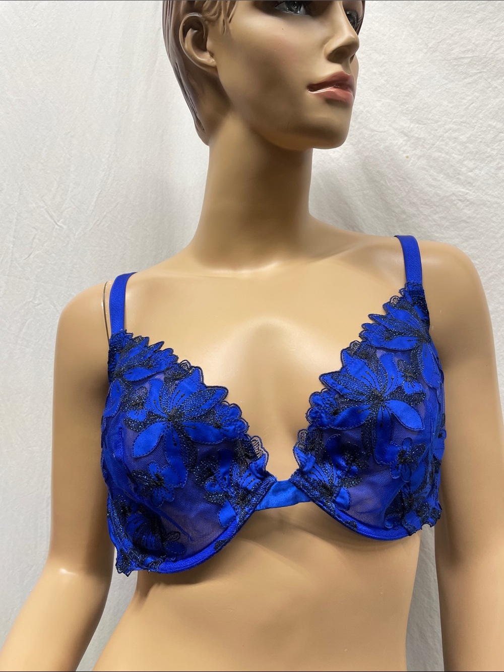 Victoria's Secret Very Sexy Low Cut Royal Blue with Floral Lace Underwire Bra